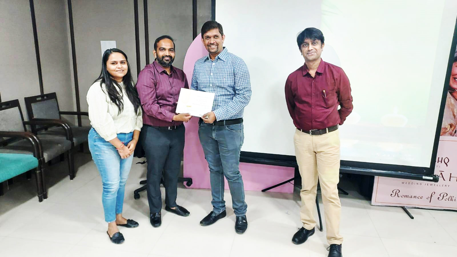 retail-employees-day